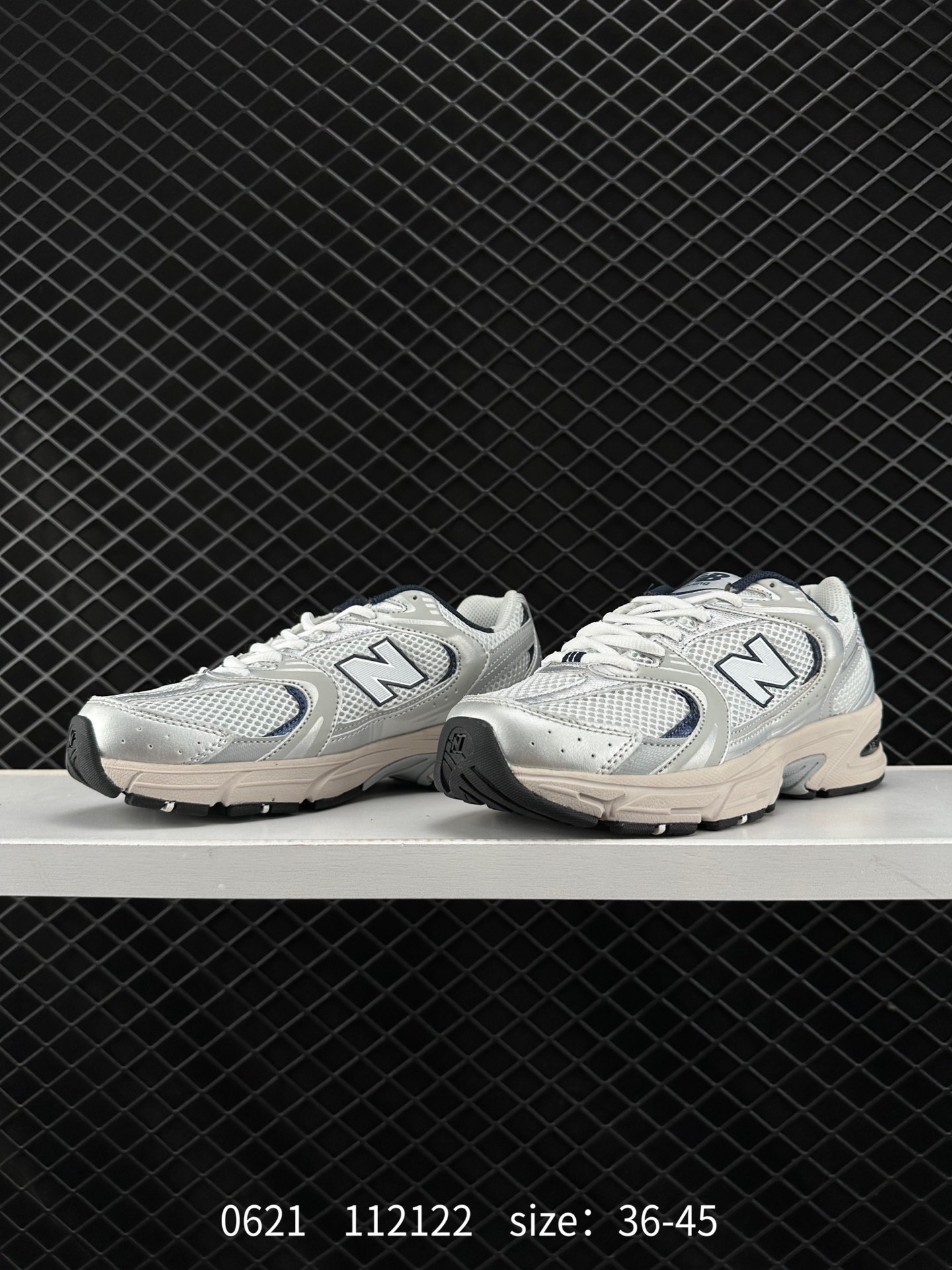 New Balance MR530